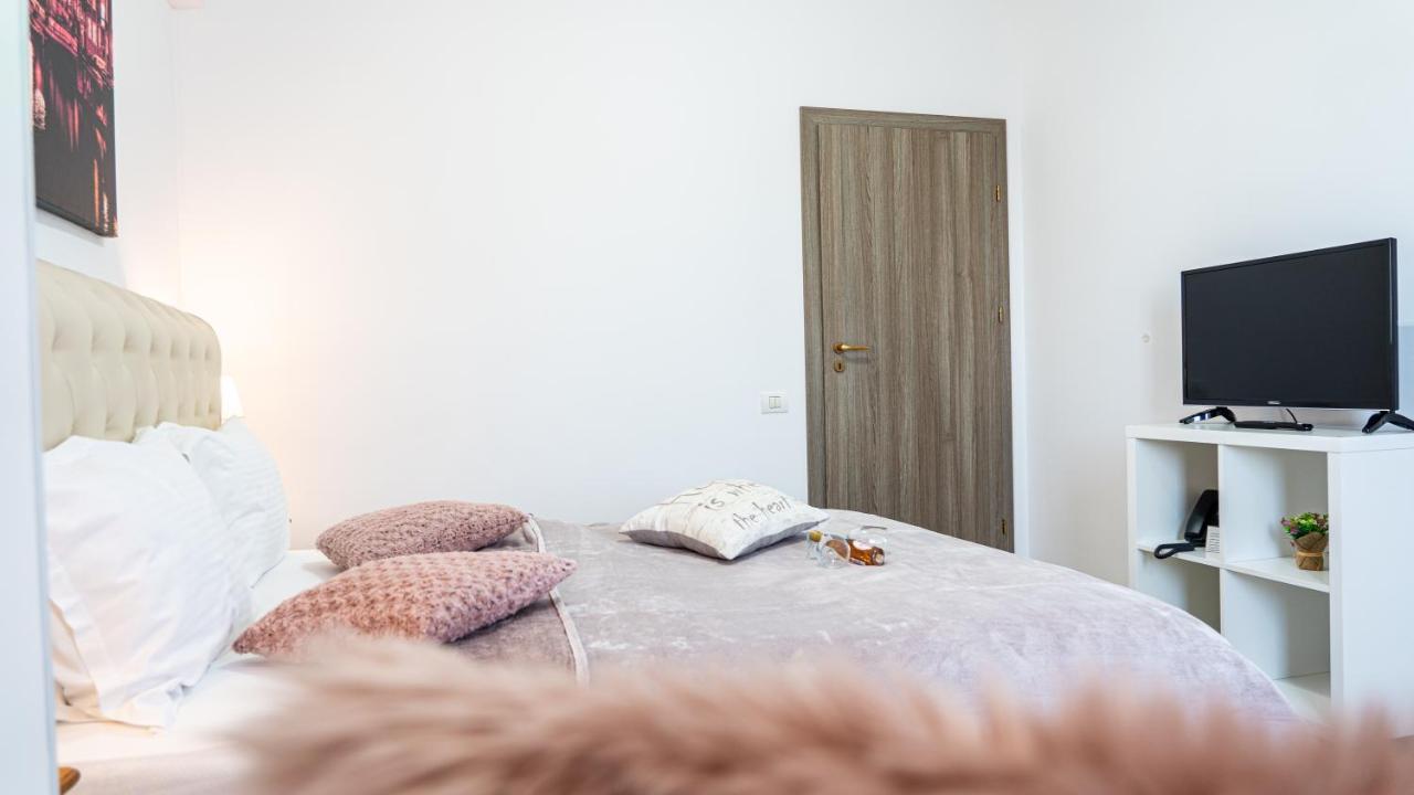 Avenue Parliament Old Town - Avenue Hotels Букурещ Екстериор снимка